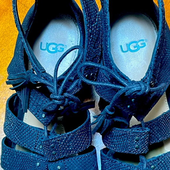 Ugg Australia Yasmin Snakeskin Embossed Wedge Sandals Size 7 - Picture 6 of 7